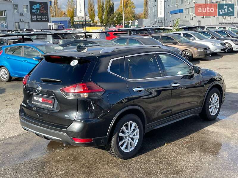 Позашляховик / Кросовер Nissan Rogue 2017 в Києві