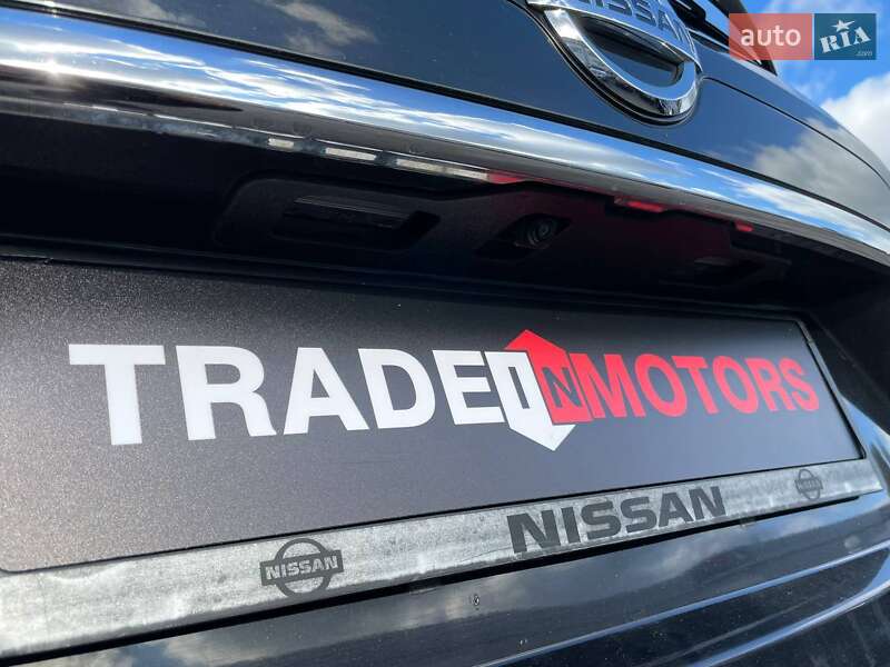 Позашляховик / Кросовер Nissan Rogue 2017 в Києві