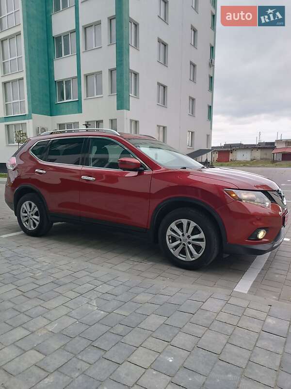 Позашляховик / Кросовер Nissan Rogue 2016 в Сарнах