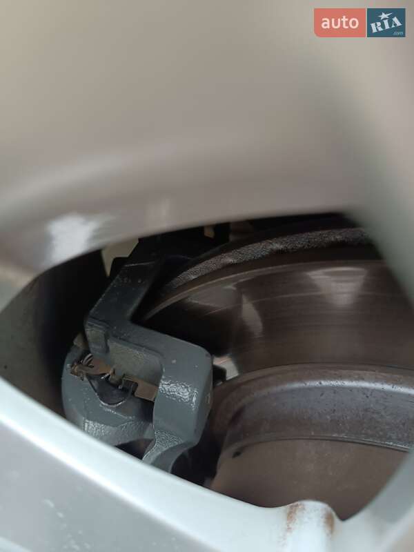 Позашляховик / Кросовер Nissan Rogue 2016 в Сарнах