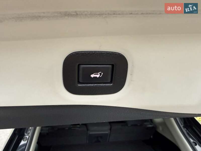 Внедорожник / Кроссовер Nissan Rogue 2019 в Киеве фото 30 Внедорожник / Кроссовер Nissan Rogue 2019 в Киеве