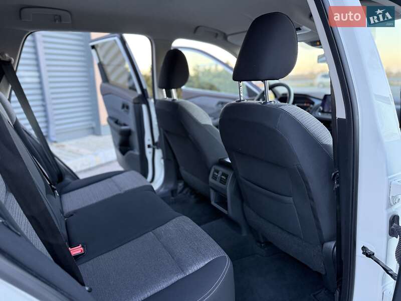 Позашляховик / Кросовер Nissan Rogue 2021 в Дніпрі