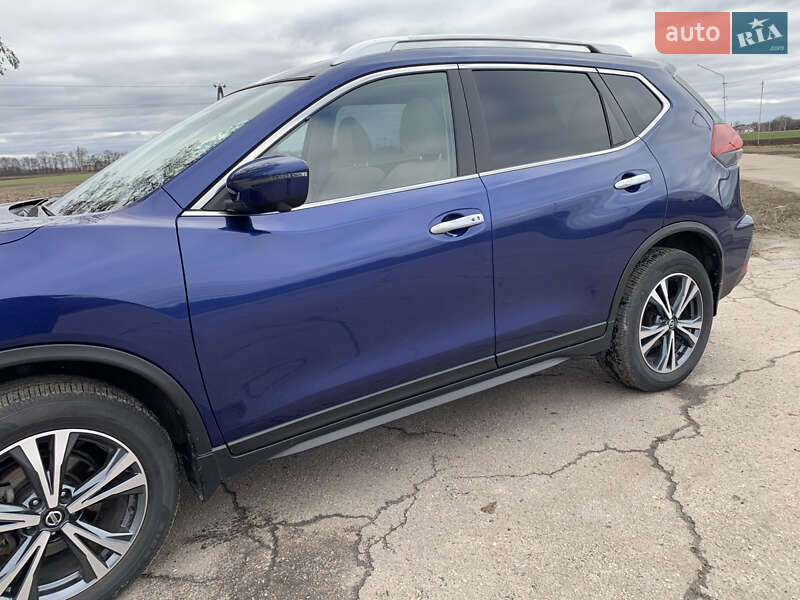 Внедорожник / Кроссовер Nissan Rogue 2018 в Полтаве