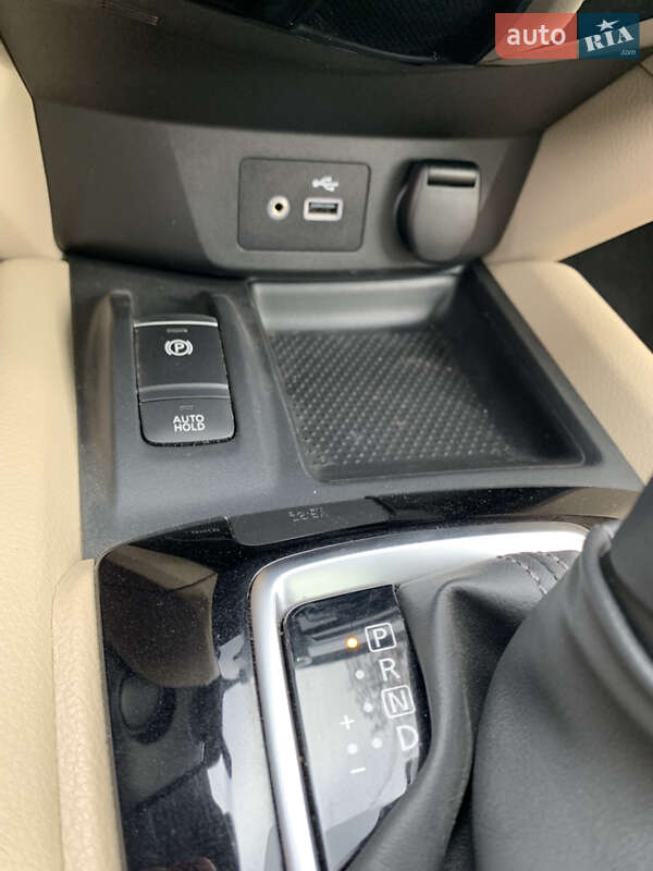 Внедорожник / Кроссовер Nissan Rogue 2018 в Полтаве