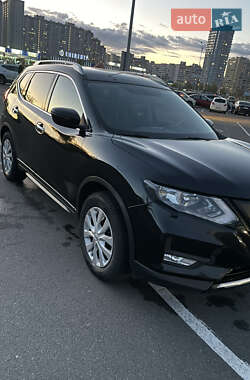 Внедорожник / Кроссовер Nissan Rogue 2016 в Киеве