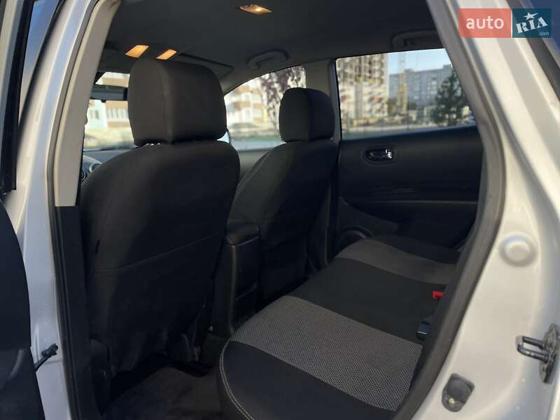 Внедорожник / Кроссовер Nissan Rogue 2013 в Днепре