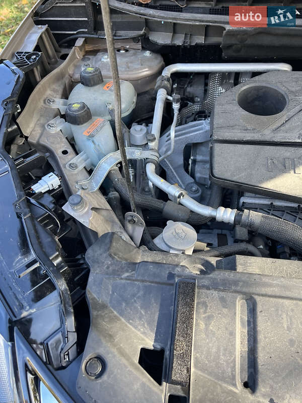 Внедорожник / Кроссовер Nissan Rogue 2024 в Тернополе