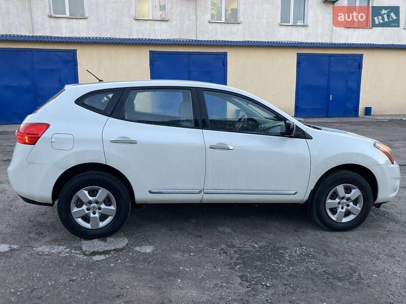 Внедорожник / Кроссовер Nissan Rogue 2014 в Запорожье