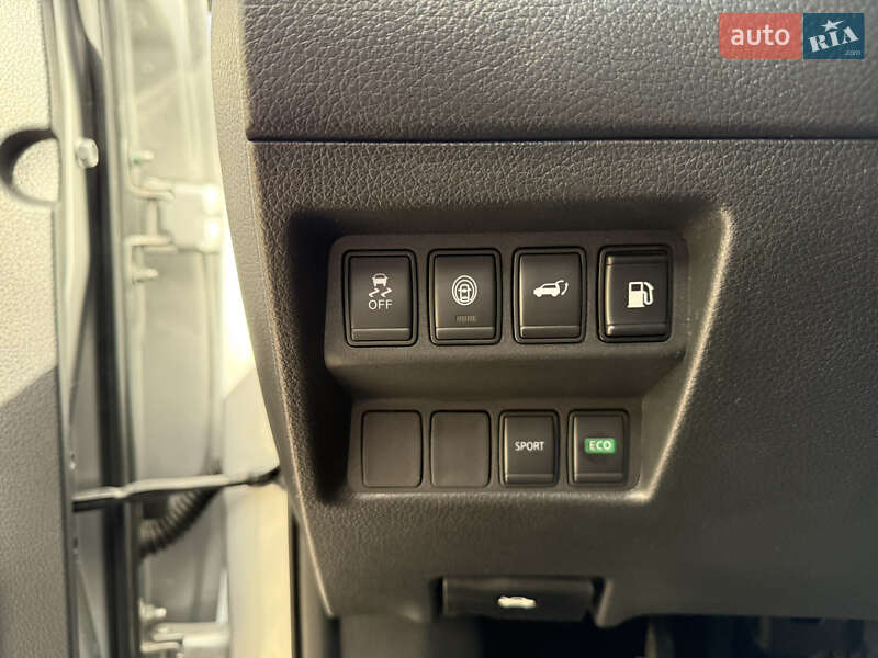 Внедорожник / Кроссовер Nissan Rogue 2019 в Ровно