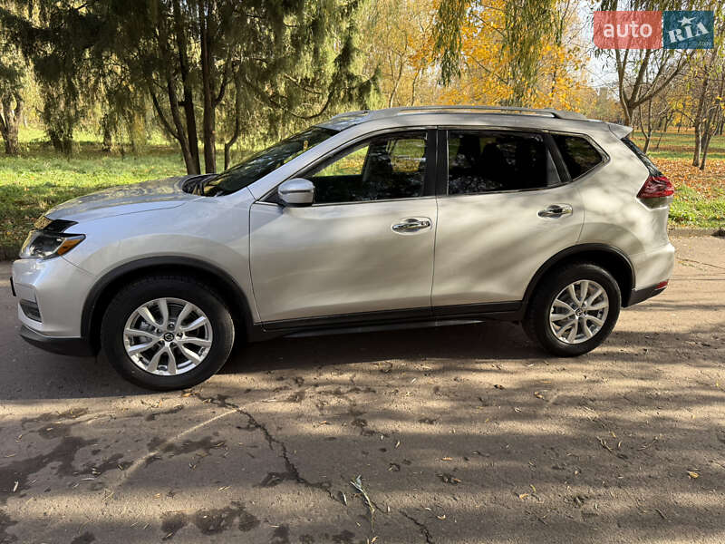 Внедорожник / Кроссовер Nissan Rogue 2019 в Ровно