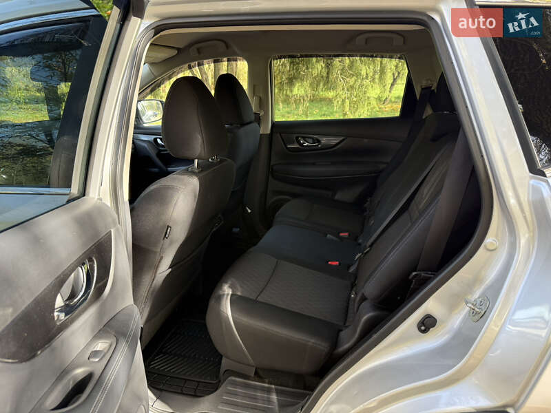 Внедорожник / Кроссовер Nissan Rogue 2019 в Ровно