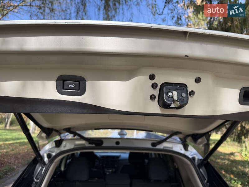 Внедорожник / Кроссовер Nissan Rogue 2019 в Ровно