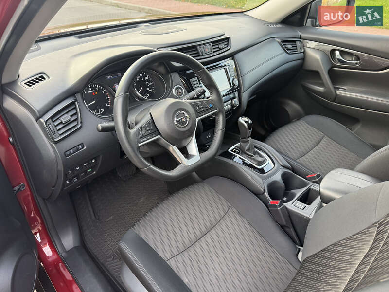 Позашляховик / Кросовер Nissan Rogue 2018 в Києві