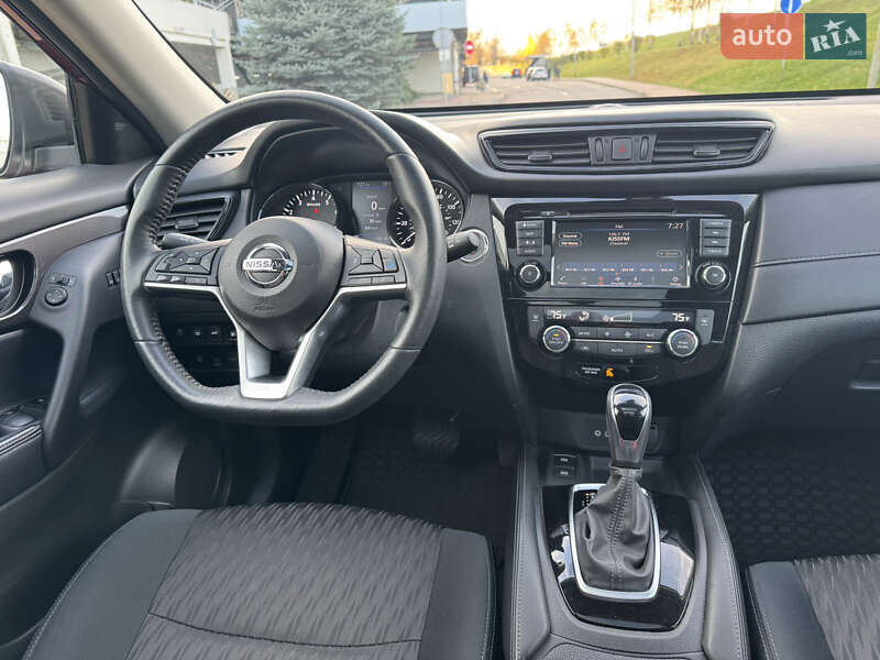 Позашляховик / Кросовер Nissan Rogue 2018 в Києві
