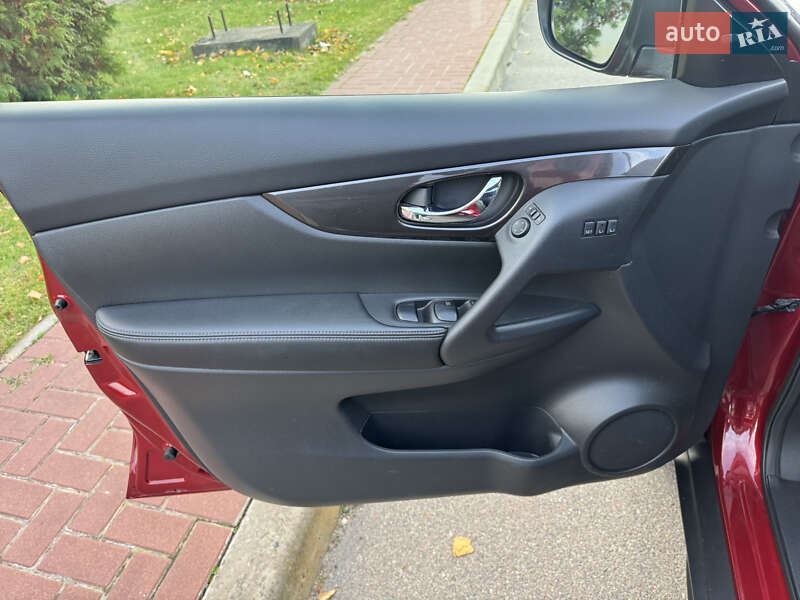 Позашляховик / Кросовер Nissan Rogue 2018 в Києві