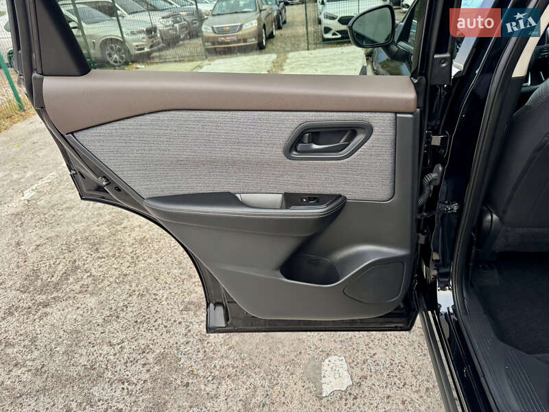 Внедорожник / Кроссовер Nissan Rogue 2021 в Киеве