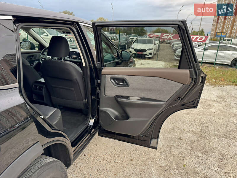 Внедорожник / Кроссовер Nissan Rogue 2021 в Киеве