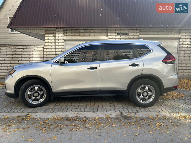 Позашляховик / Кросовер Nissan Rogue 2017 в Запоріжжі