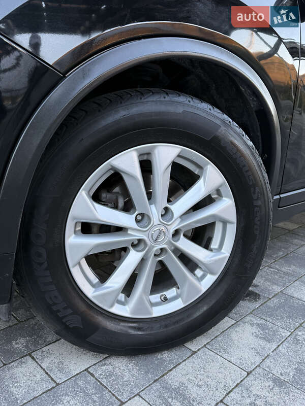 Внедорожник / Кроссовер Nissan Rogue 2015 в Львове