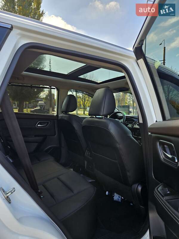 Внедорожник / Кроссовер Nissan Rogue 2021 в Кременчуге фото 3 Внедорожник / Кроссовер Nissan Rogue 2021 в Кременчуге