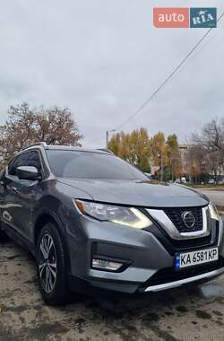 Позашляховик / Кросовер Nissan Rogue 2018 в Харкові