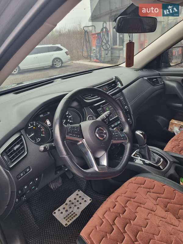 Внедорожник / Кроссовер Nissan Rogue 2018 в Харькове