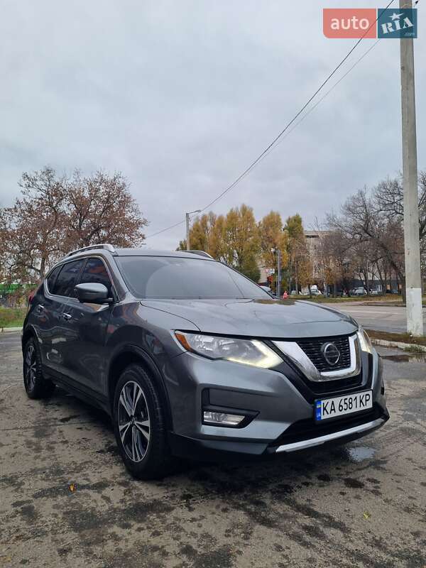 Внедорожник / Кроссовер Nissan Rogue 2018 в Харькове