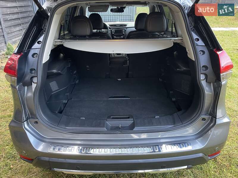 Внедорожник / Кроссовер Nissan Rogue 2019 в Бродах