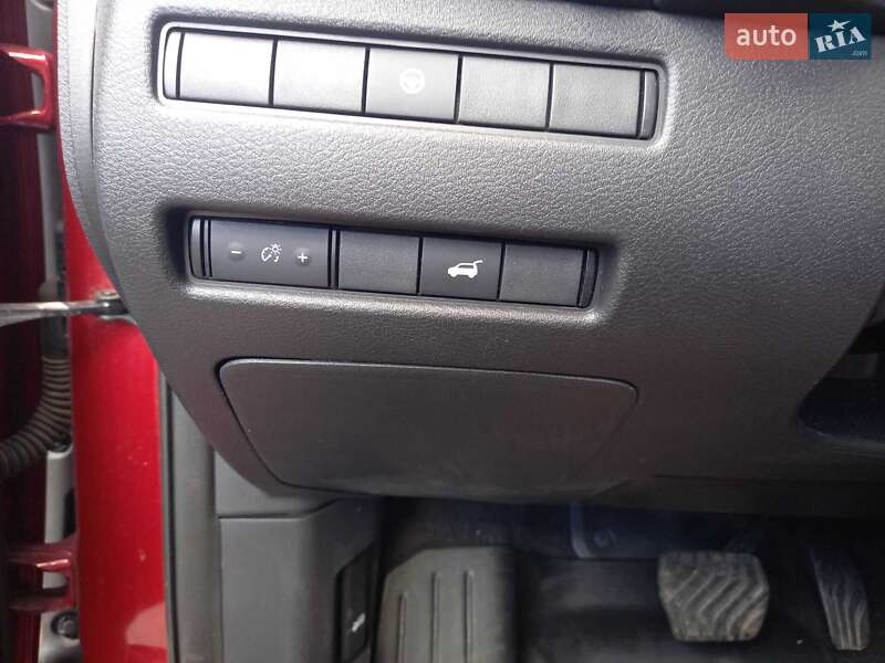 Внедорожник / Кроссовер Nissan Rogue 2020 в Черкассах