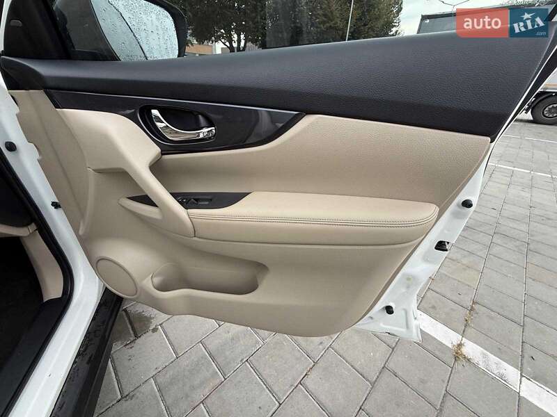 Внедорожник / Кроссовер Nissan Rogue 2019 в Черкассах