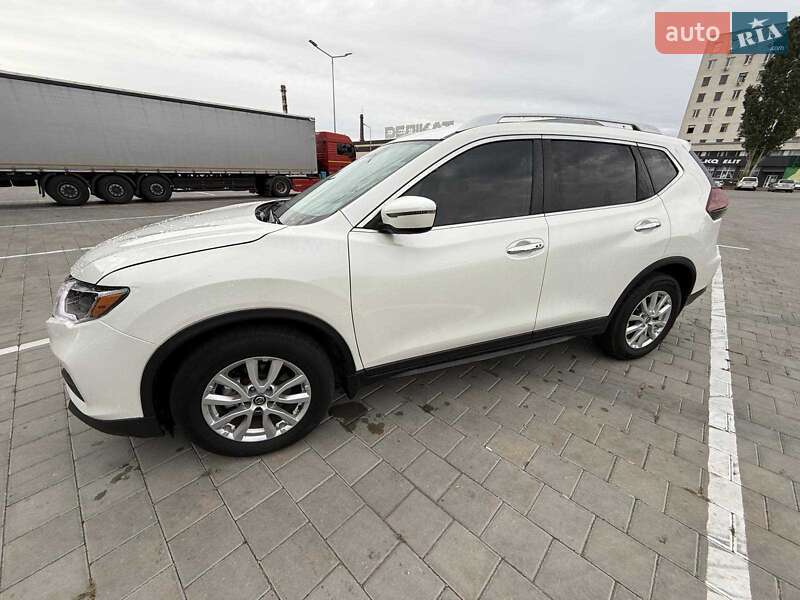 Внедорожник / Кроссовер Nissan Rogue 2019 в Черкассах