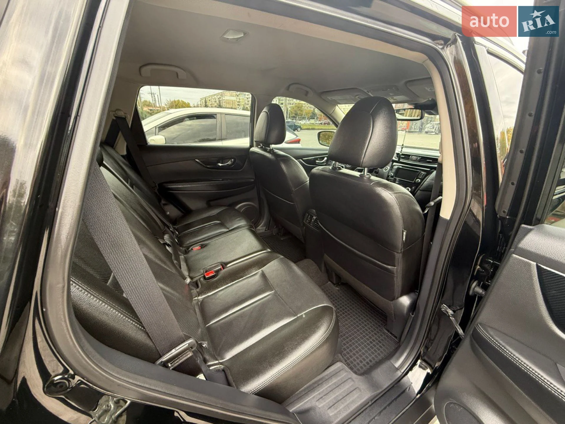 2019 Nissan Rogue - мініатюра 18