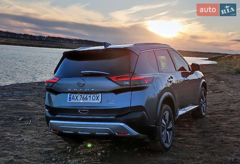 Внедорожник / Кроссовер Nissan Rogue 2022 в Первомайске