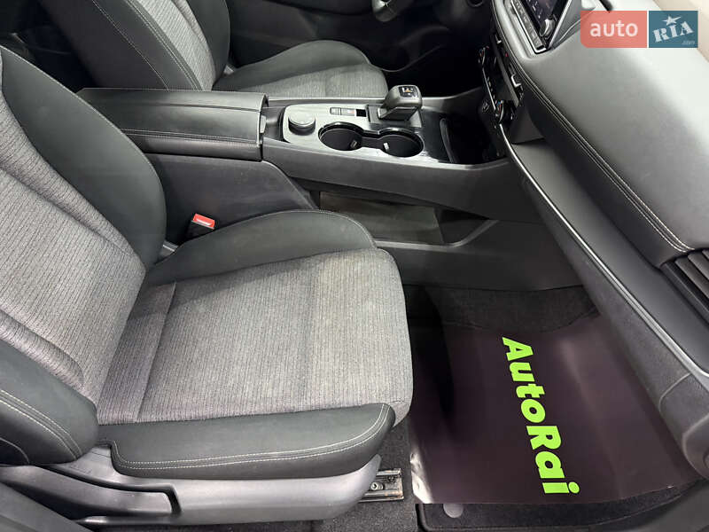 Внедорожник / Кроссовер Nissan Rogue 2022 в Одессе