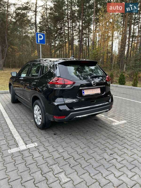 Внедорожник / Кроссовер Nissan Rogue 2018 в Маневичах