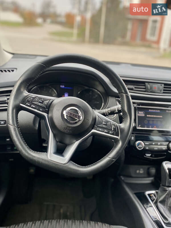 Внедорожник / Кроссовер Nissan Rogue 2018 в Лубнах