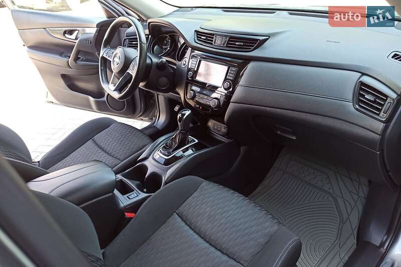 Внедорожник / Кроссовер Nissan Rogue 2017 в Днепре фото 12 Внедорожник / Кроссовер Nissan Rogue 2017 в Днепре