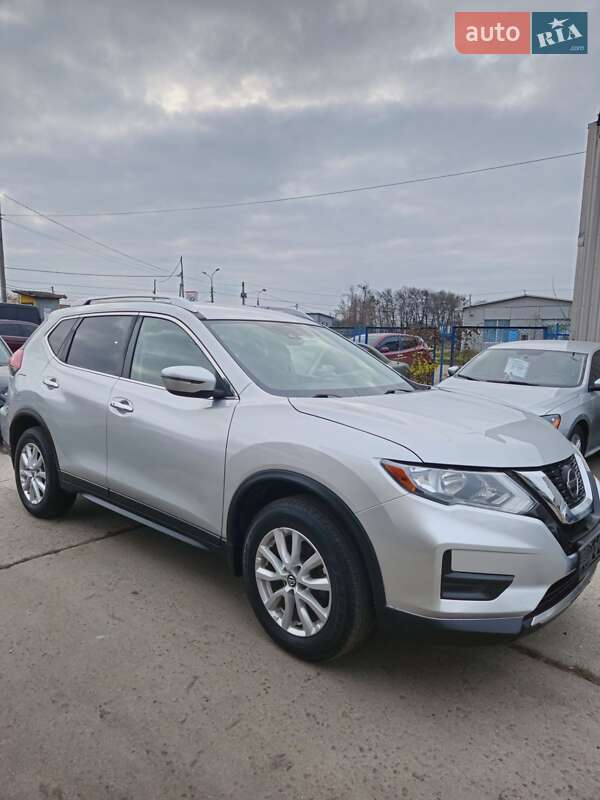 Внедорожник / Кроссовер Nissan Rogue 2018 в Сумах