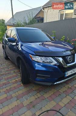 Внедорожник / Кроссовер Nissan Rogue 2017 в Ракитном