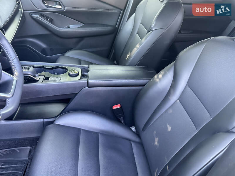 Внедорожник / Кроссовер Nissan Rogue 2022 в Киеве