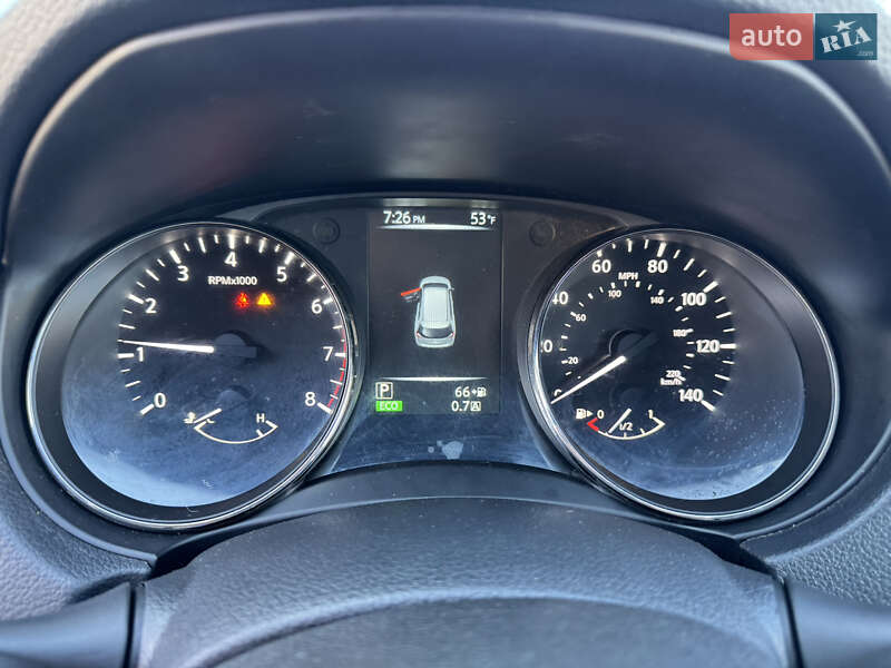 Позашляховик / Кросовер Nissan Rogue 2017 в Луцьку