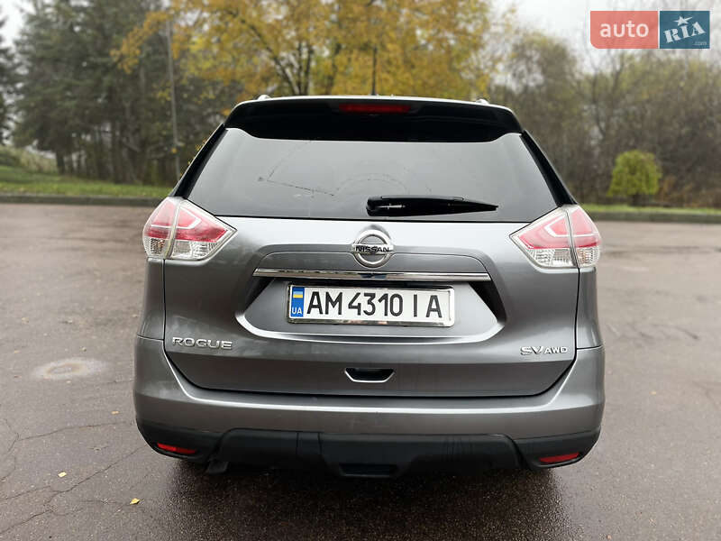Позашляховик / Кросовер Nissan Rogue 2015 в Житомирі