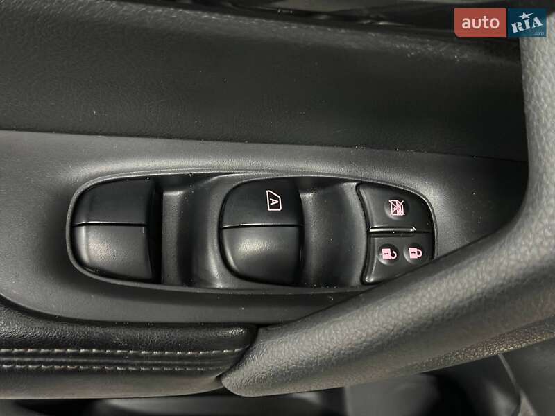 Внедорожник / Кроссовер Nissan Rogue 2017 в Каменском фото 16 Внедорожник / Кроссовер Nissan Rogue 2017 в Каменском