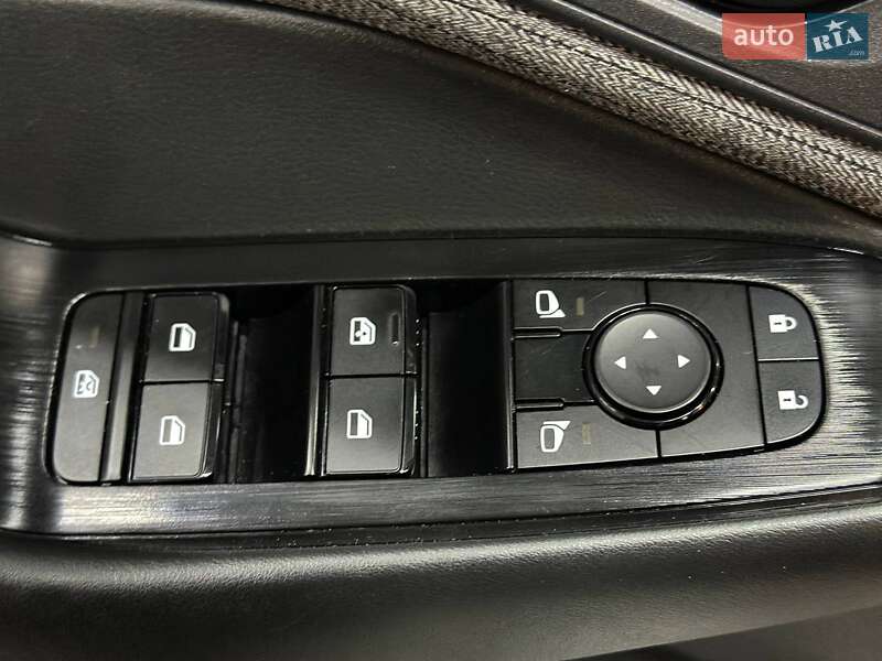 Внедорожник / Кроссовер Nissan Rogue 2023 в Каменском