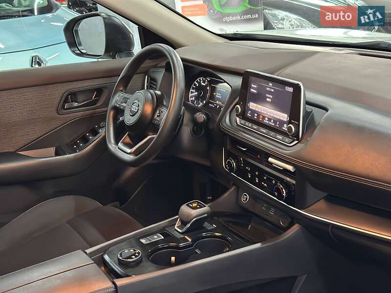 Внедорожник / Кроссовер Nissan Rogue 2023 в Каменском