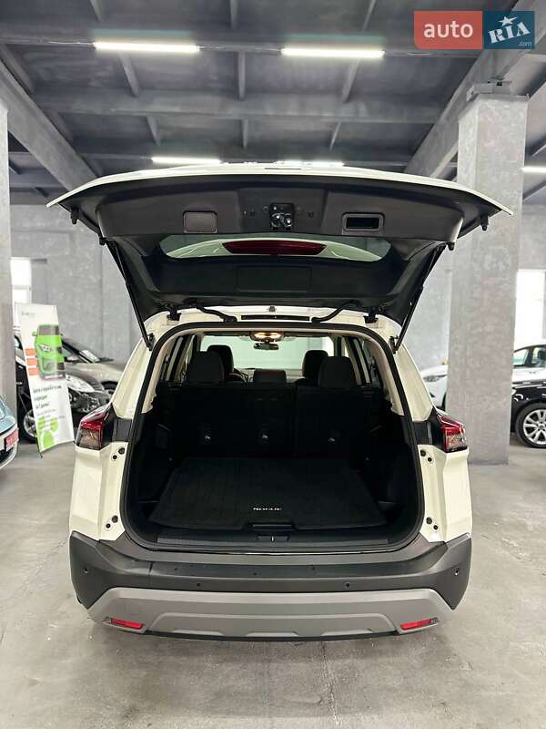 Внедорожник / Кроссовер Nissan Rogue 2023 в Каменском