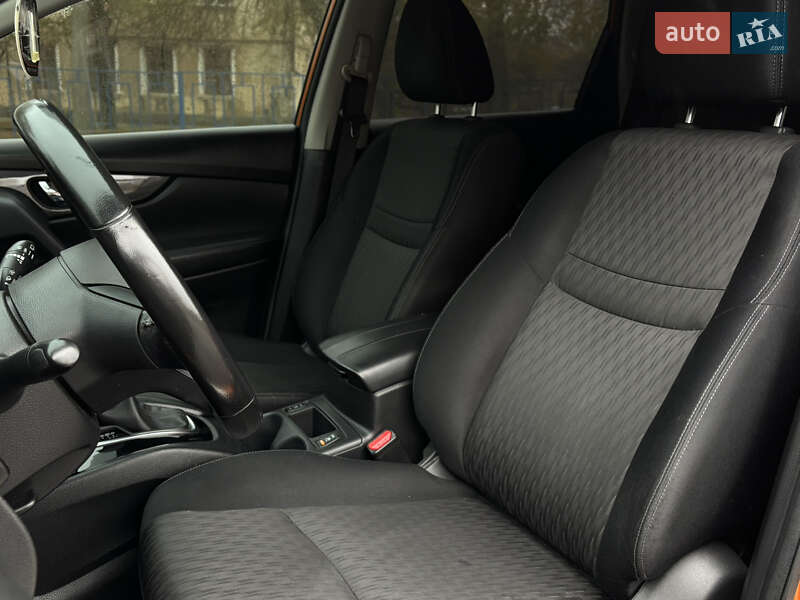 Позашляховик / Кросовер Nissan Rogue 2016 в Миколаєві