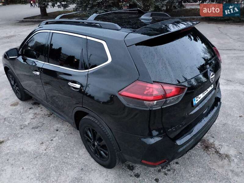 Внедорожник / Кроссовер Nissan Rogue 2018 в Харькове