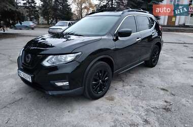 Внедорожник / Кроссовер Nissan Rogue 2018 в Харькове