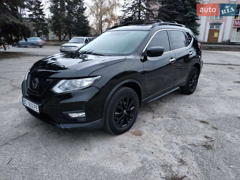 Внедорожник / Кроссовер Nissan Rogue 2018 в Харькове